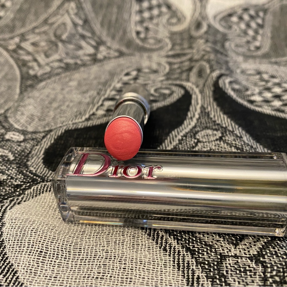 Dior Addict Stellar Shine Lipstick 553 magnetic smile in Silver and Red box